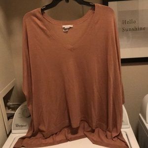 A mid length sleeve shirt for fall